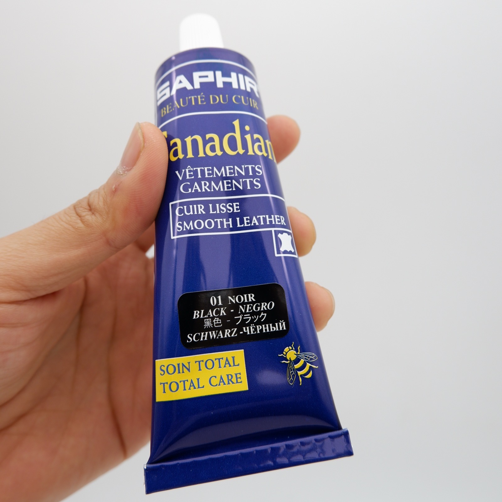 Saphir Canadian leather-jacket wax